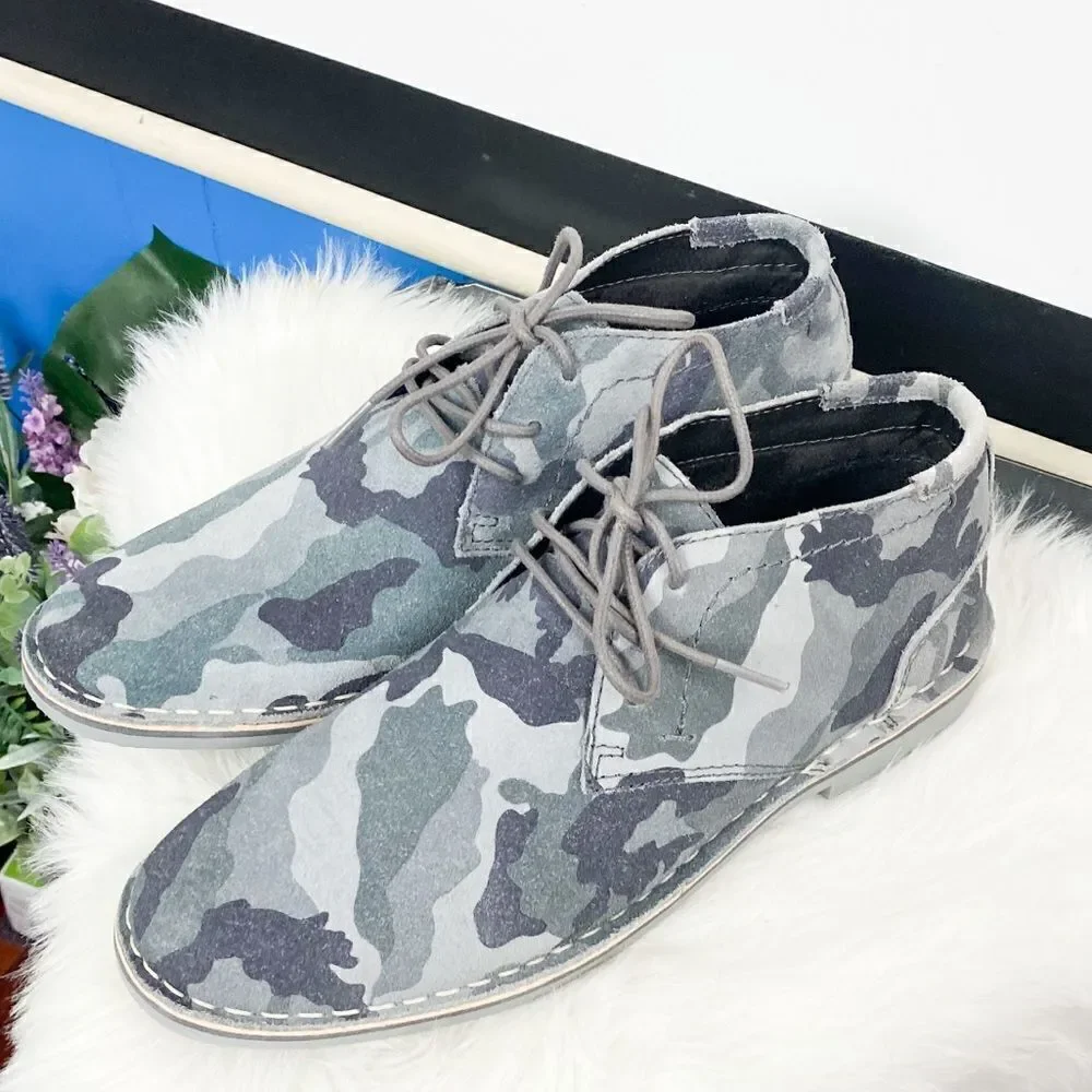 Kenneth Cole Reaction camo print